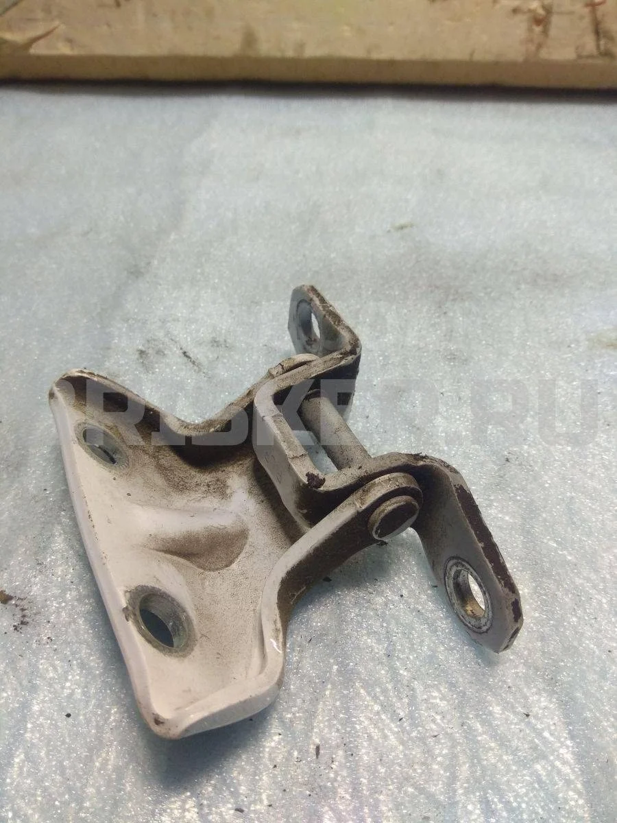 Петля двери зад правой Киа Сид 1