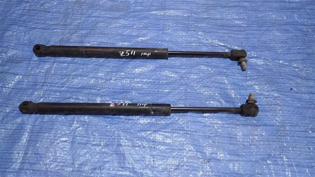 Б.у. амортизатор капота (2шт) NISSAN MURANO Z51 NISSAN MURANO Z51