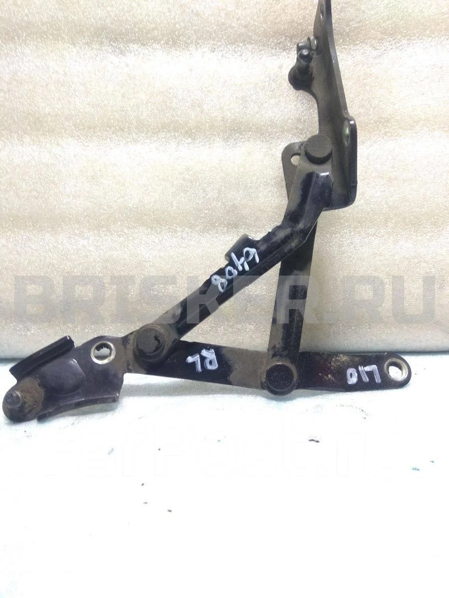 Петля багажника левая Митсубиси Лансер 10  (CX,CY)