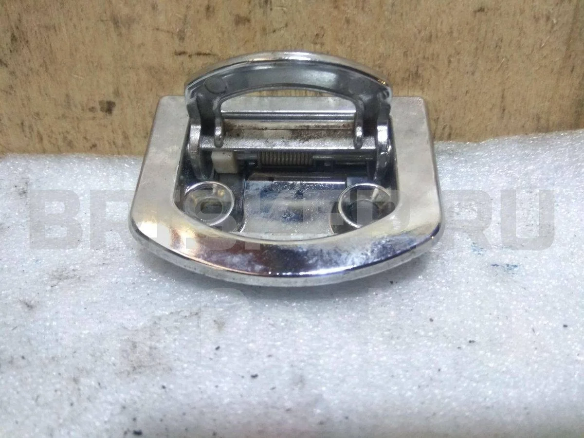 Петля крепления груза Фольксваген Пассат Б6