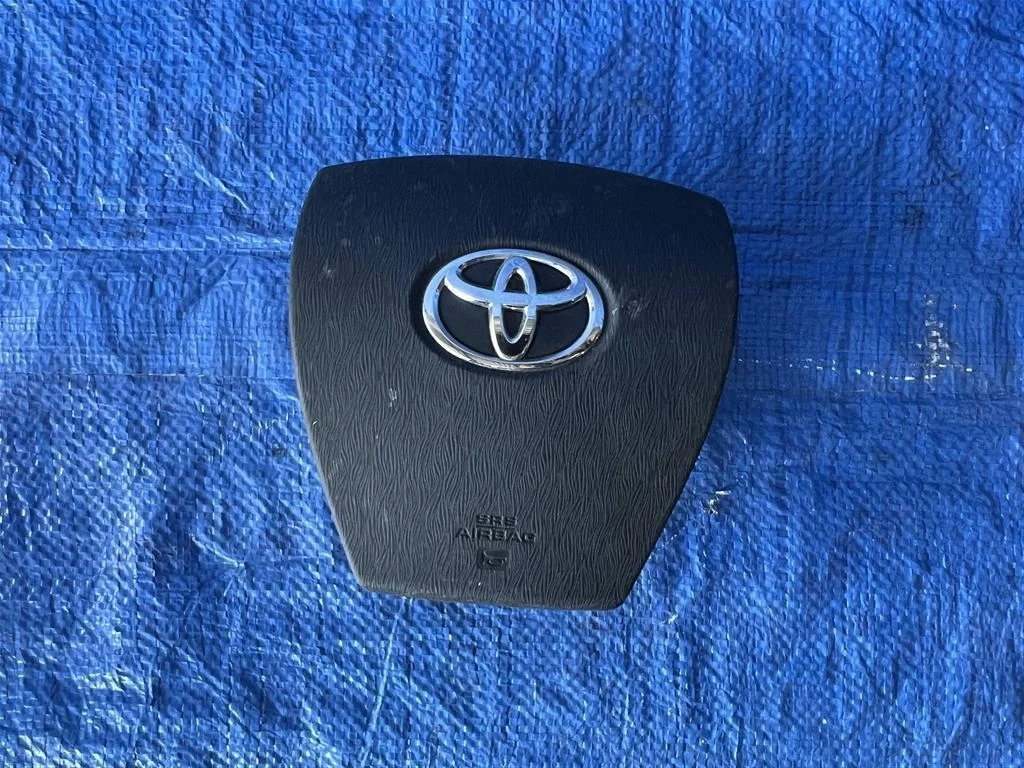 Б.у. подушка безопасности водителя TOYOTA PRIUS ZVW30 TOYOTA PRIUS ZVW30
