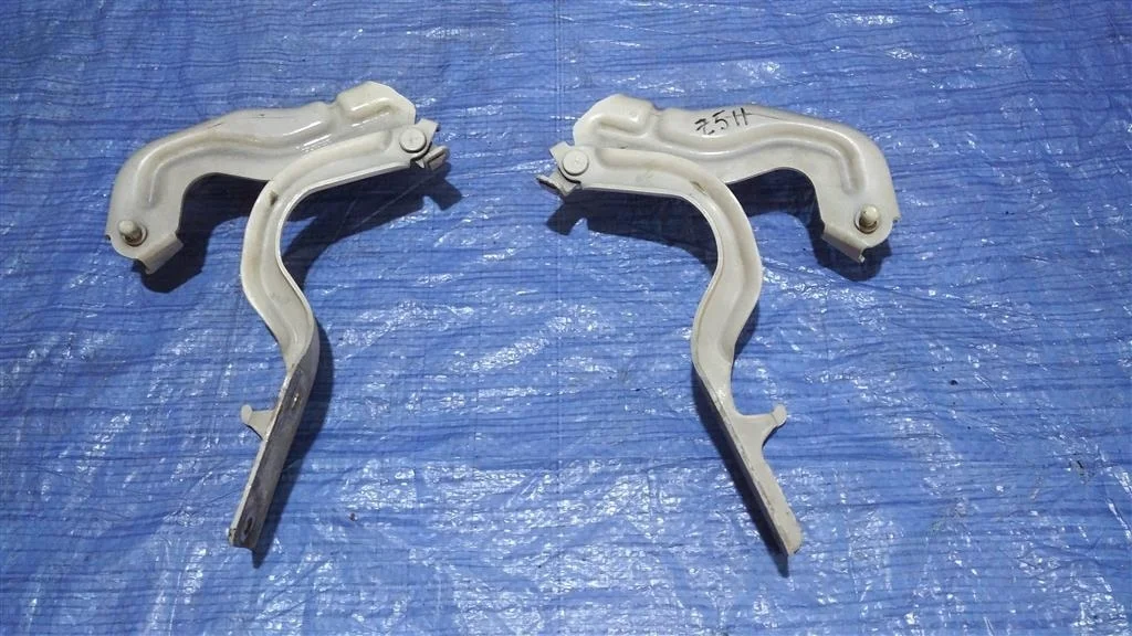 Б.у. петля капота (2шт) NISSAN MURANO Z51 NISSAN MURANO Z51