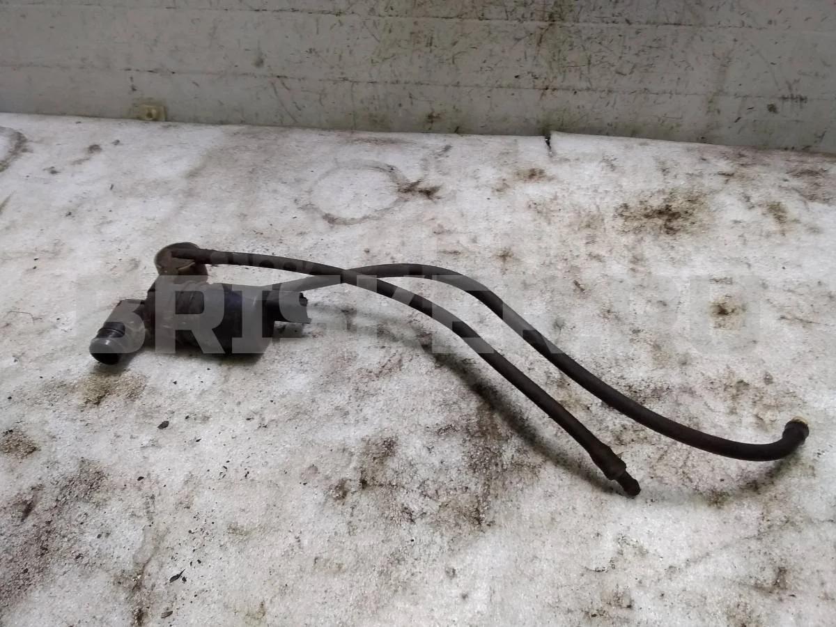 Насос омывателя Пежо 3008 1