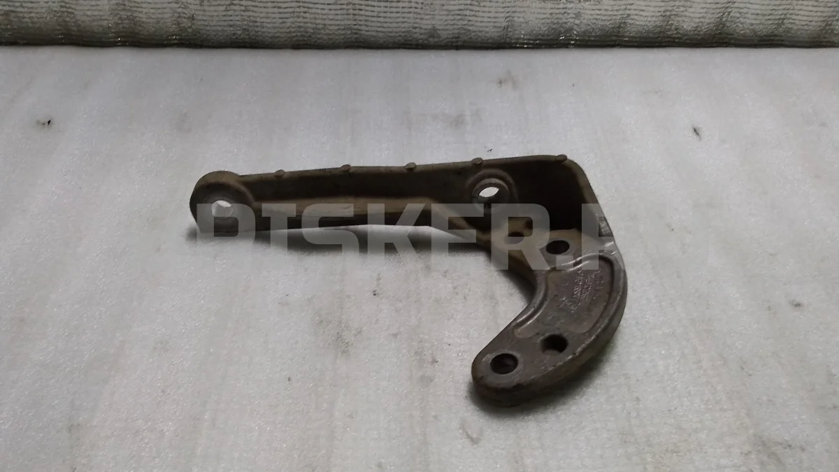 Кронштейн КПП Ниссан Террано D10