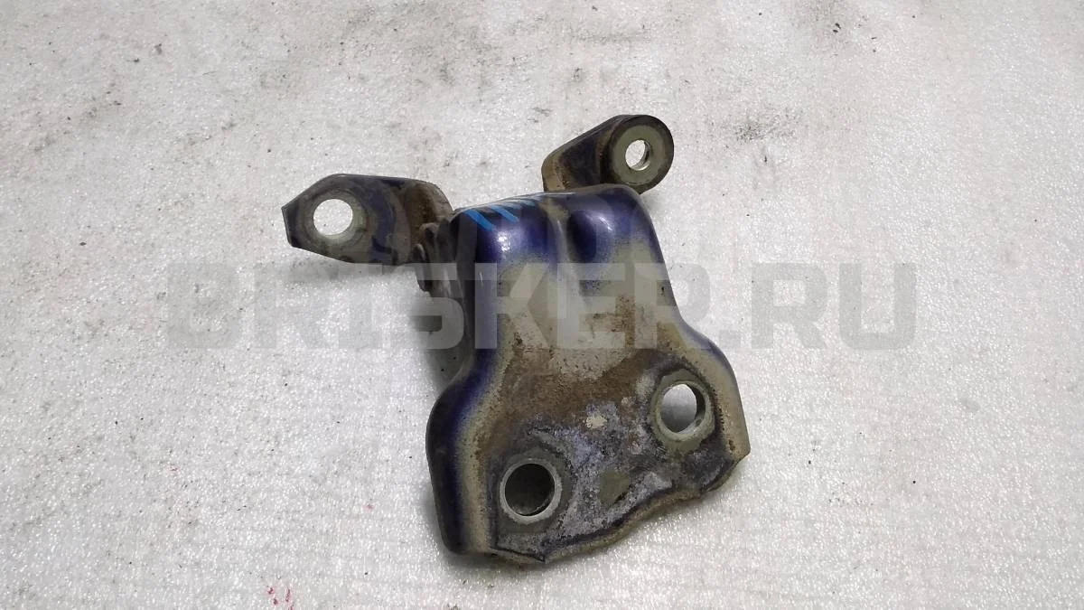 Петля двери пер правой Сузуки Лиана 1  рестайлинг