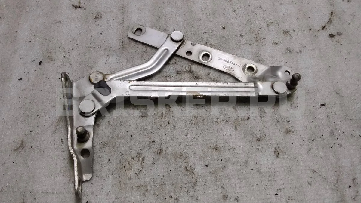 Петля багажника левая Форд Фокус 2  рестайлинг