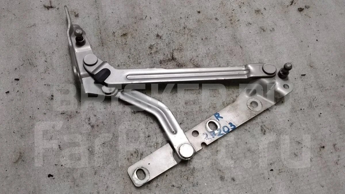 Петля багажника правая Форд Фокус 2  рестайлинг