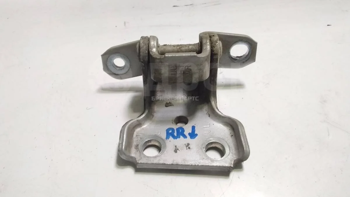 Петля двери зад правой Сузуки Лиана 1  рестайлинг