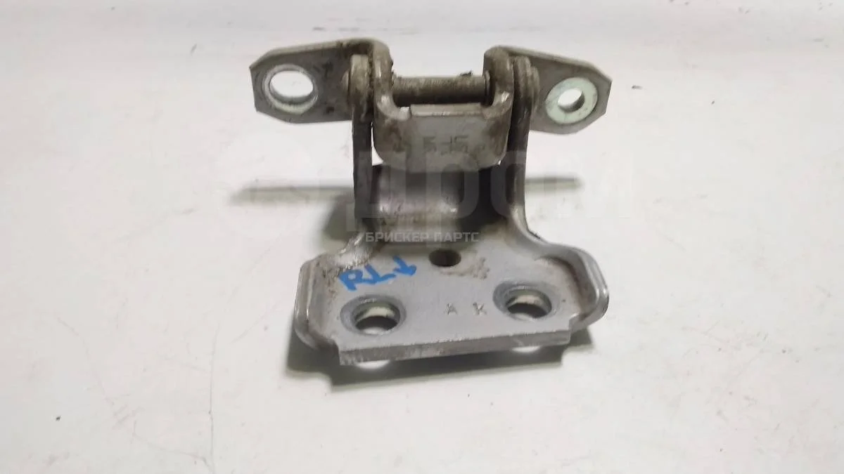 Петля двери зад левой Сузуки Лиана 1  рестайлинг