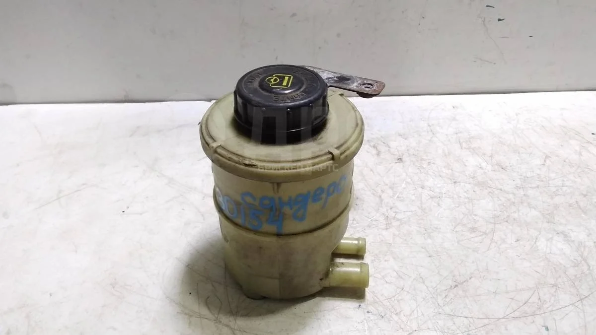 Бачок ГУР (гидроусилителя) Рено Сандеро 1