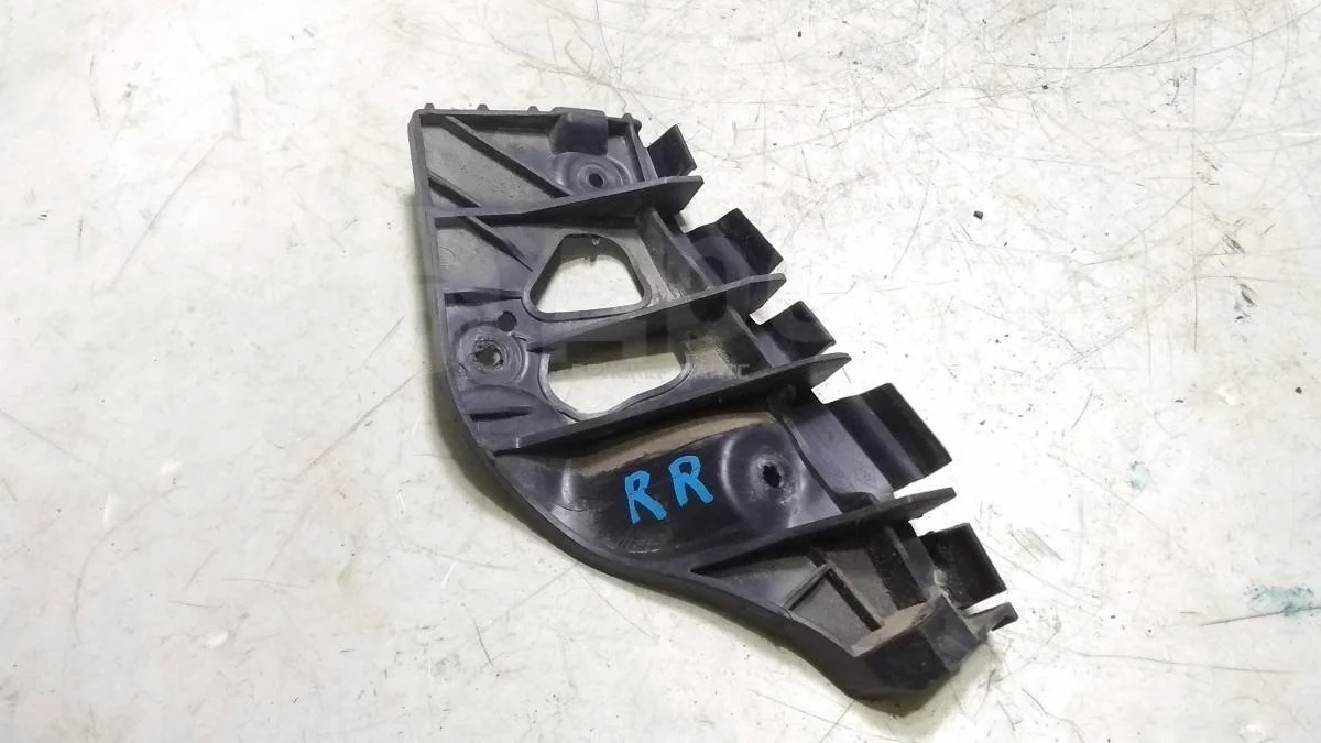 Кронштейн бампера Рено Сандеро 1