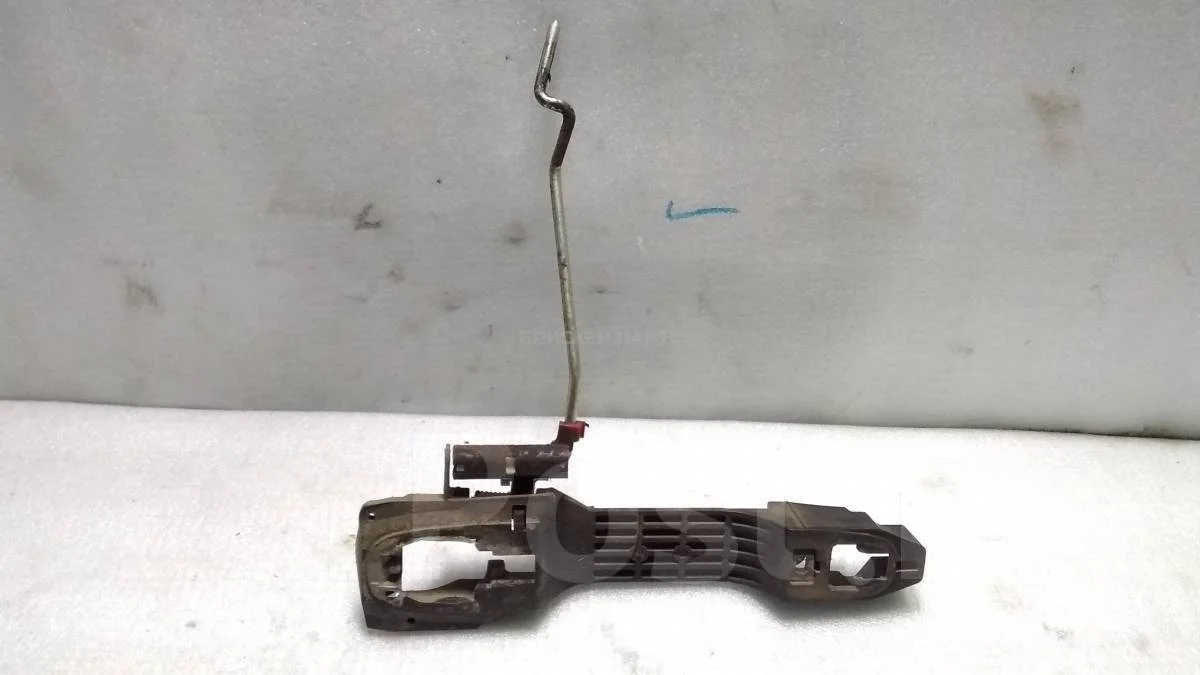 Кронштейн ручки Тойота Авенсис 2 (T250)