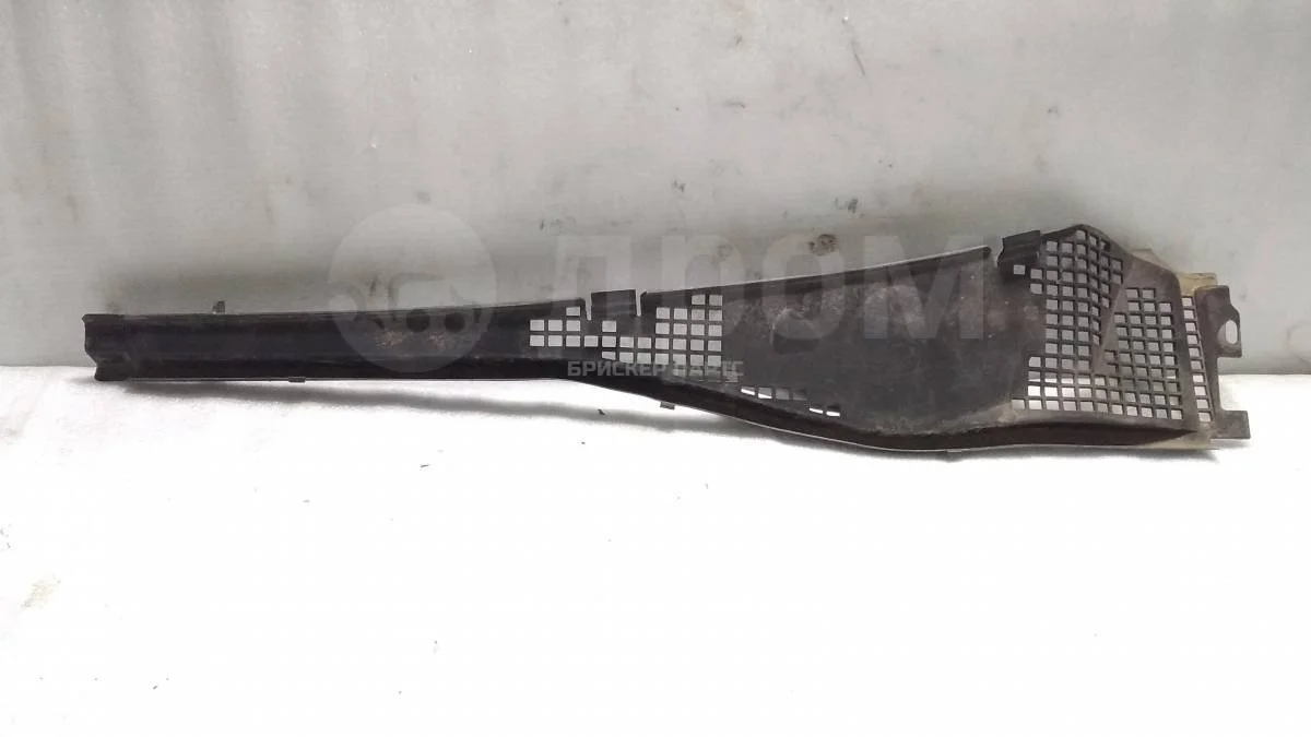 Жабо левая часть Рено Логан 1  LS0G/LS12