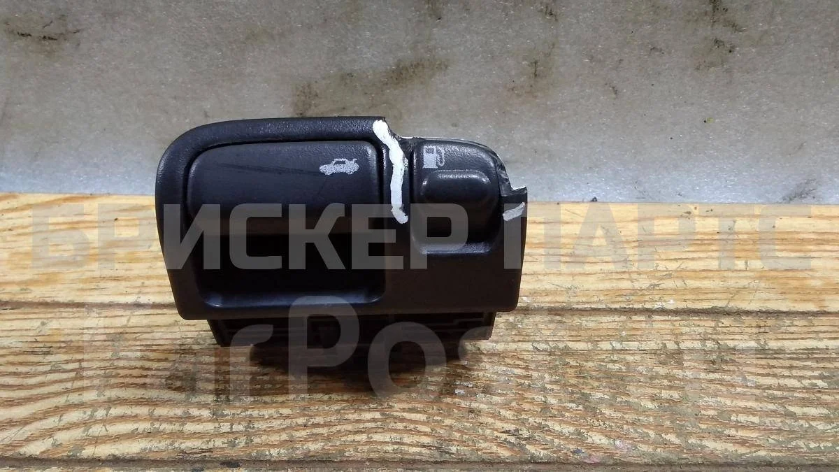 Кнопка открытия багажника Ниссан Максима 5  A33