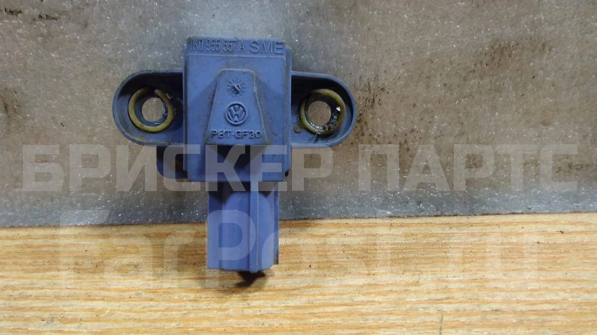 Датчик удара Фольксваген Пассат Б6