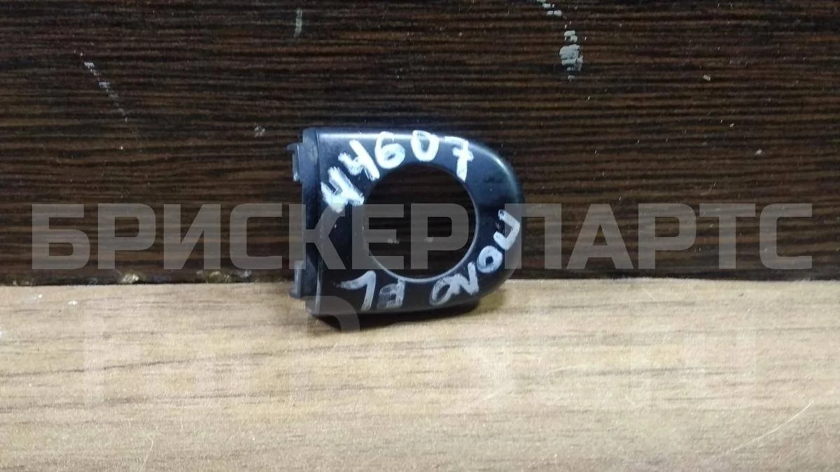 Накладка ручки левой Фольксваген Поло 5  Mk5 6R1