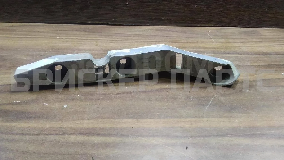 Кронштейн бампера Форд Фокус 2  CB4