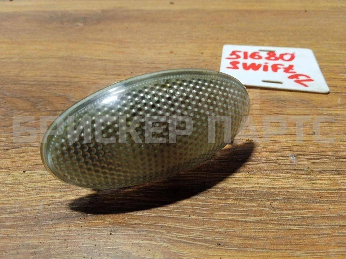 Повторитель в крыло Сузуки Свифт 3  RS