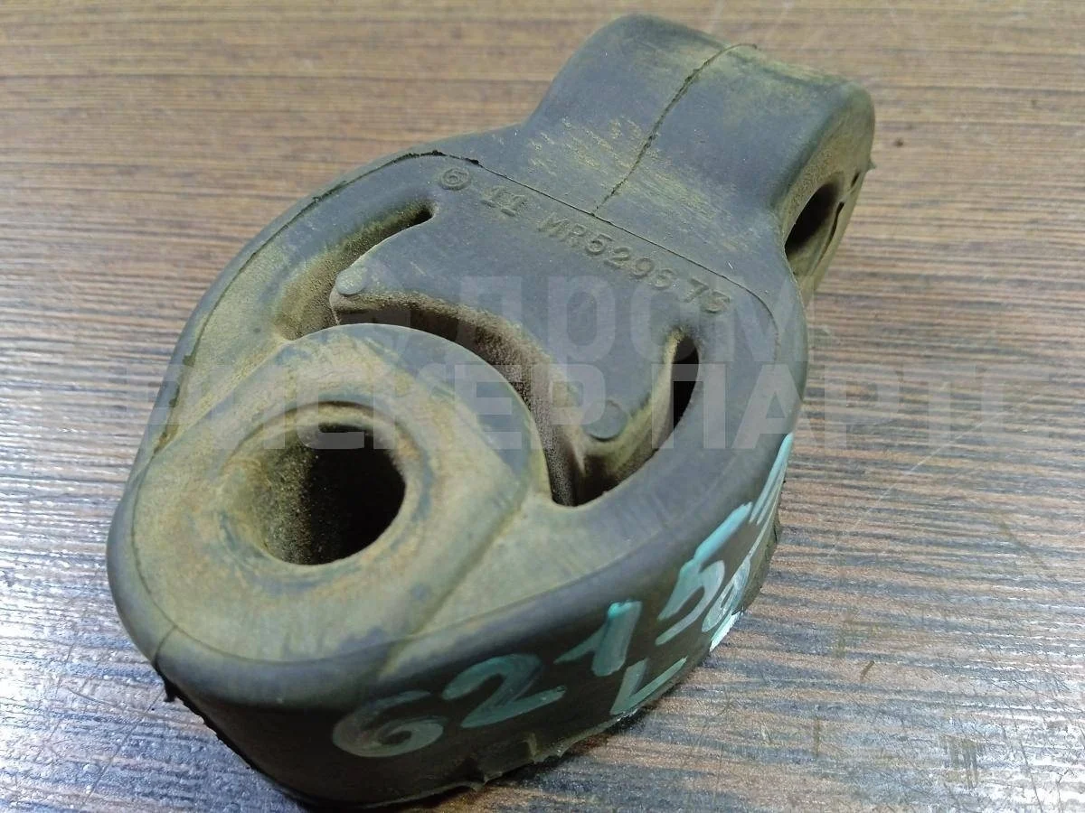 Резинка глушителя Митсубиси Лансер 9  (CS)