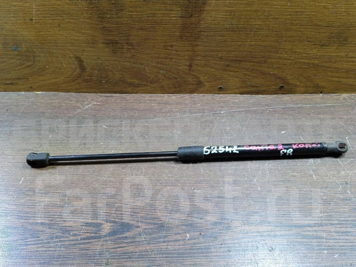 Амортизатор капота Хендай Санта Фе 2  (CM)