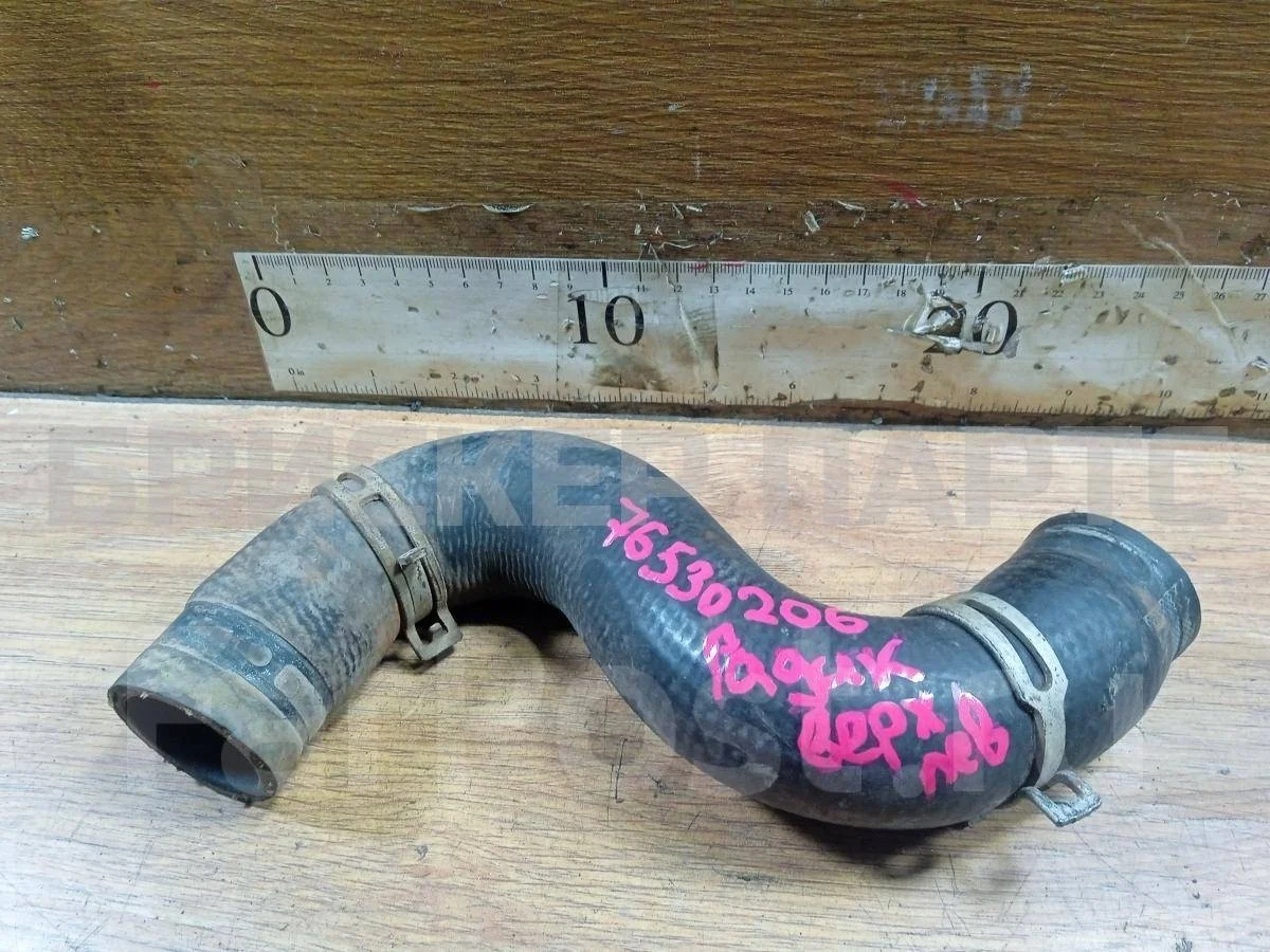 Патрубок радиатора Пежо 206
