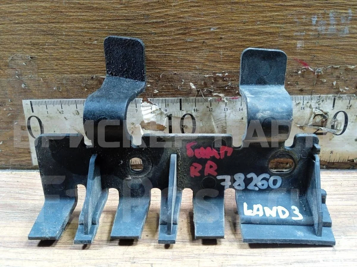 Кронштейн бампера Ленд Ровер Дискавери 3