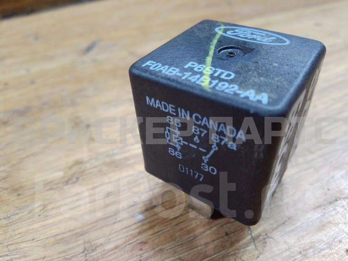 Реле-регулятор напряж Форд Эскейп 1