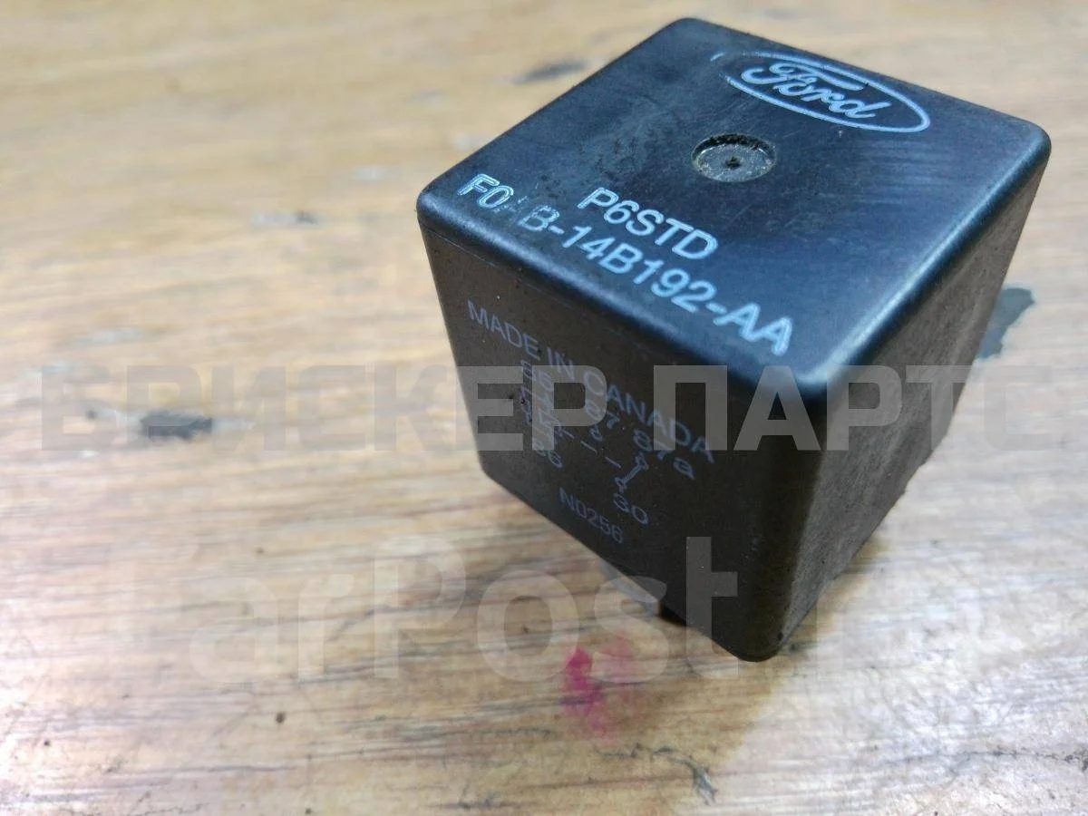 Реле-регулятор напряж Форд Эскейп 1