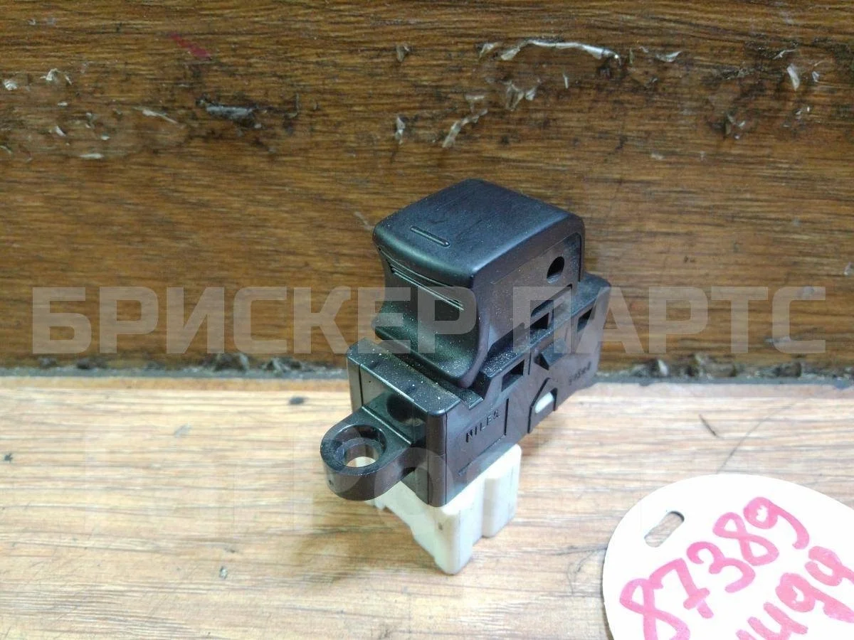 Кнопка стеклоподъемника Ниссан Тиида 1  C11