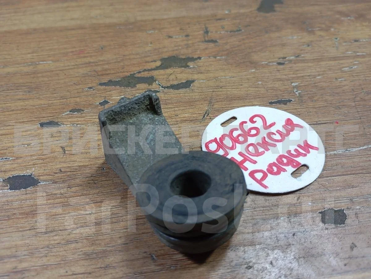 Кронштейн радиатора Дэу Нексия 1  N150 рестайлинг