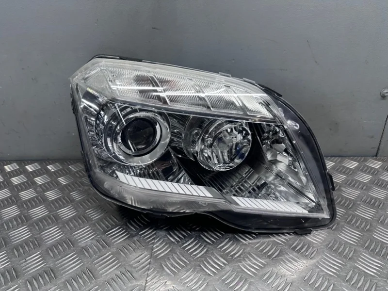 Фара ксенон Mercedes GLK X204