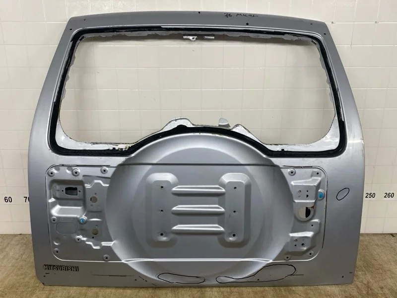 Крышка багажника MITSUBISHI PAJERO 4 2006 2007 2008 2009 2010 2011 2012 2013 2014 2015 2016 5821A102, задняя