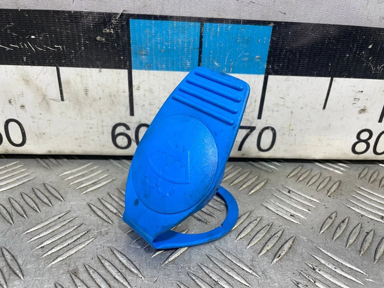 [Б/У] Крышка бачка омывателя VAG [Код: 00541863 ]