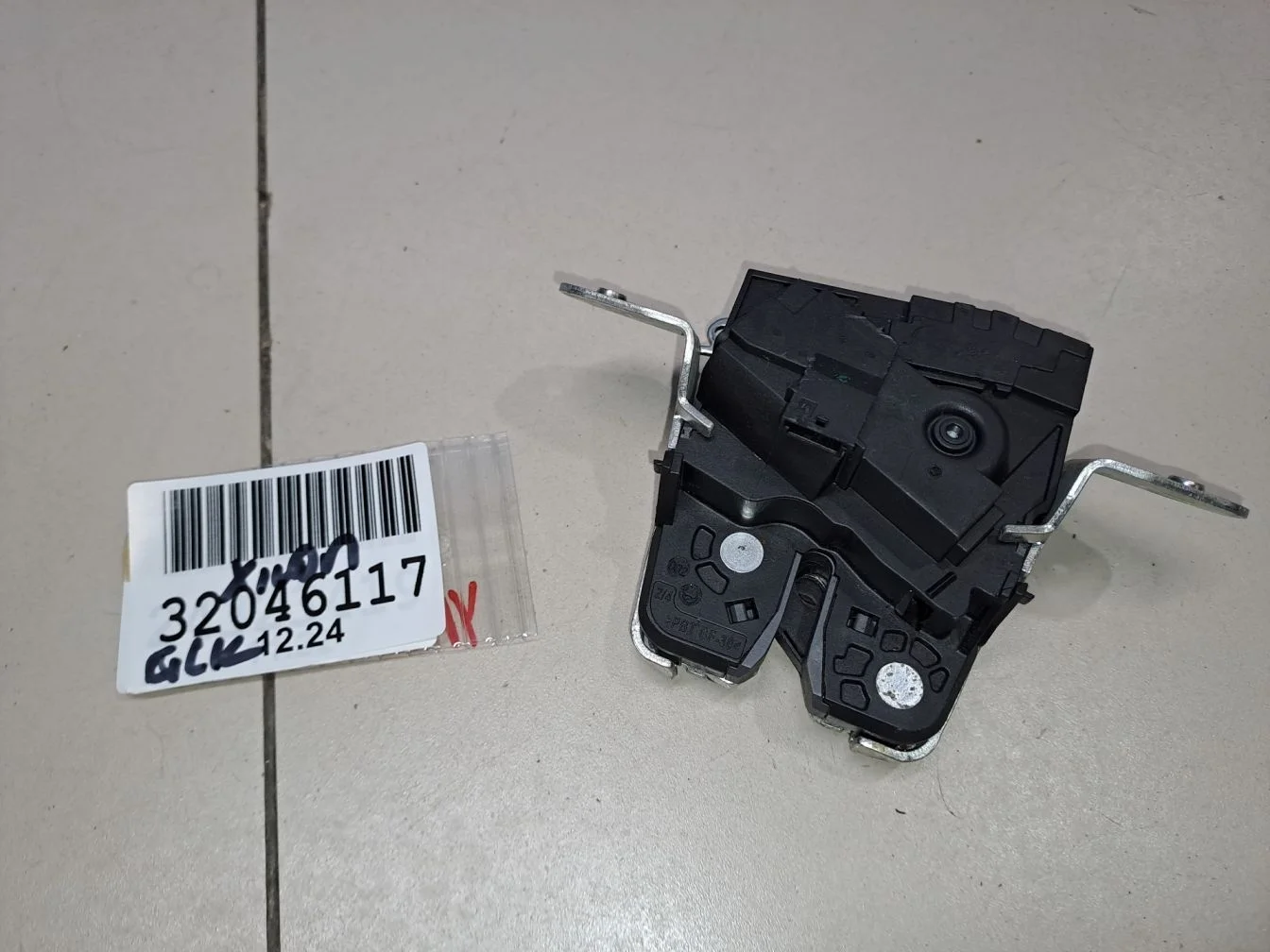 Замок багажника для Mercedes GLK-klasse X204 2008-2015