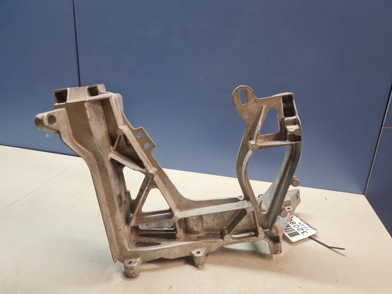 Кронштейн панели радиатора правый для Mercedes C-klasse W205 2014-