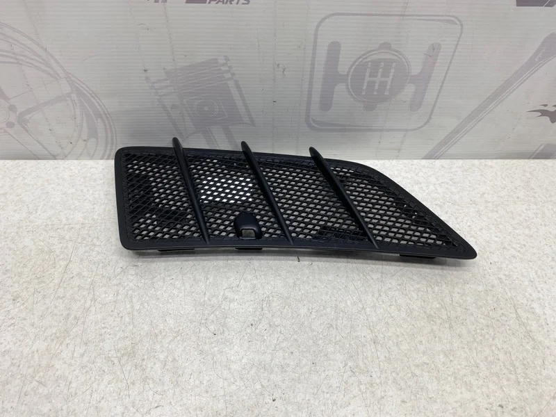 Решетка капота правая Mercedes-benz ML 2005 W164