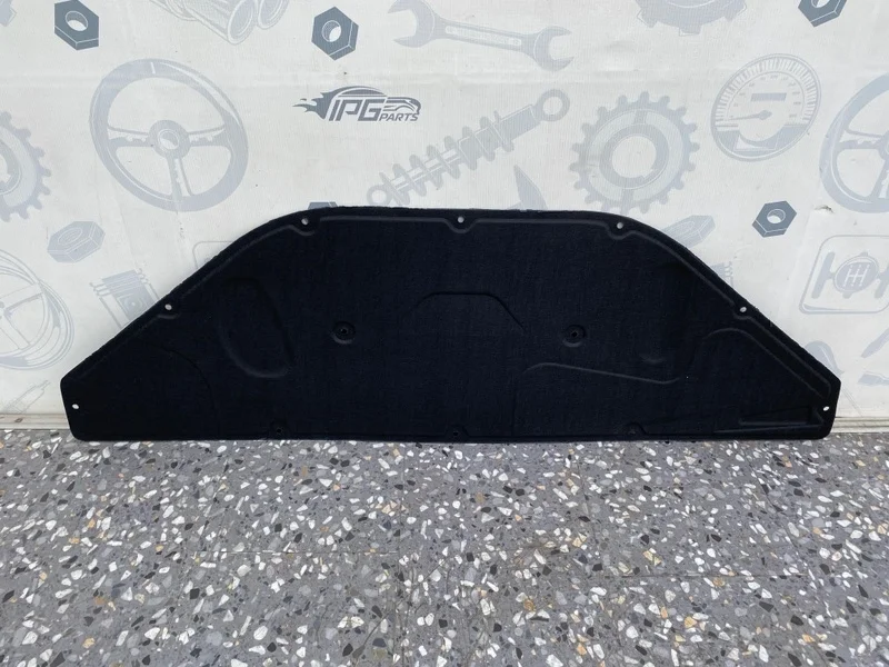 Шумоизоляция капота Mercedes-benz W251