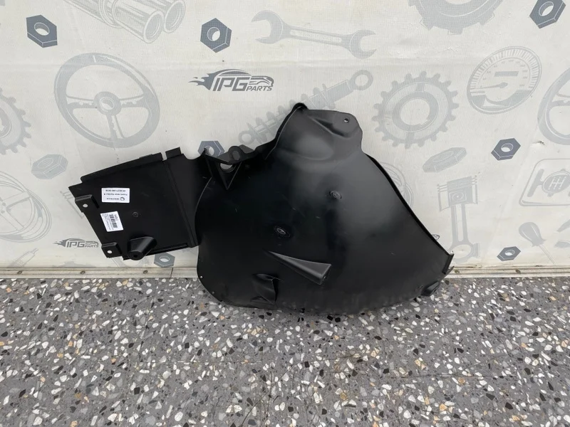 Подкрылок передний правый задняя часть Mercedes-benz W221