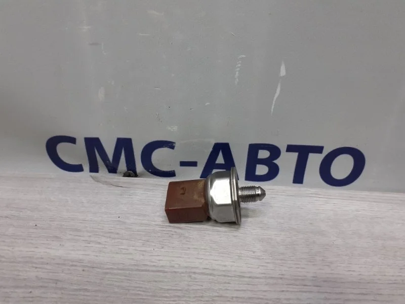 Датчик давления топлива Volkswagen Touareg 03C906051C NF