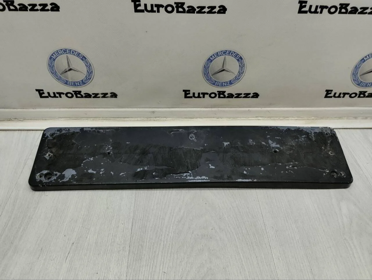 Площадка под передний номер Mercedes W211