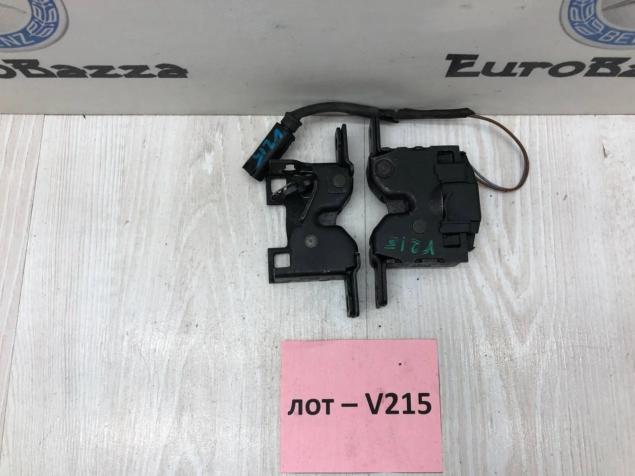 Замок капота Mercedes R171