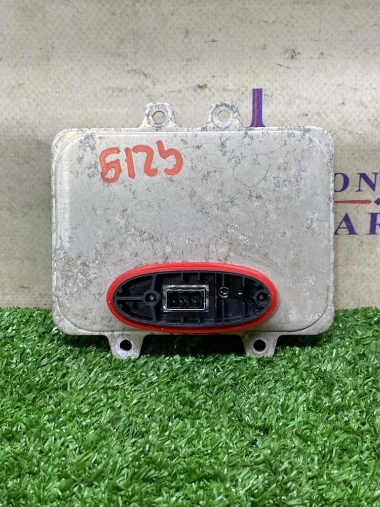 Блок управления фарой BMW X5M E70