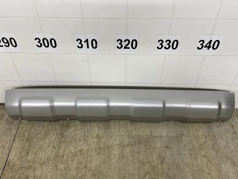 Накладка на бампер MITSUBISHI PAJERO 4 2006 2007 2008 2009 2010 2011 2012 2013 2014 2015 2016 2017 2018 6405A189HA, передняя