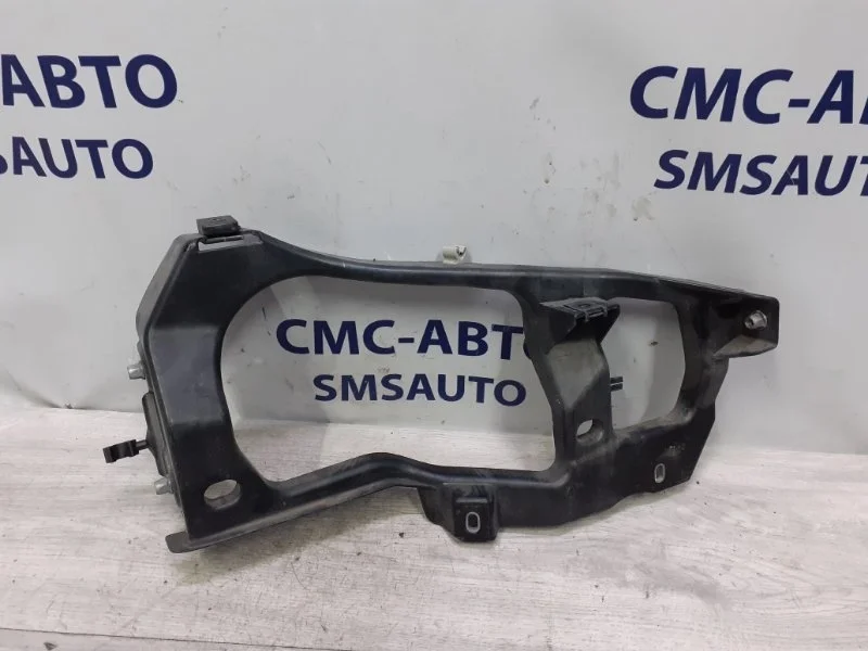 Кронштейн фары Volkswagen Touareg 7P6806510 NF 3.6, передний правый