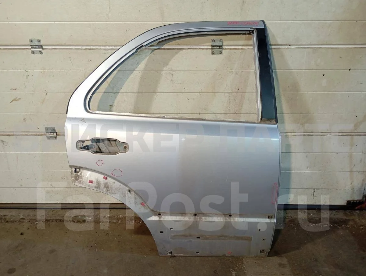 Дверь задняя правая Киа Соренто I серия рестайлинг BL