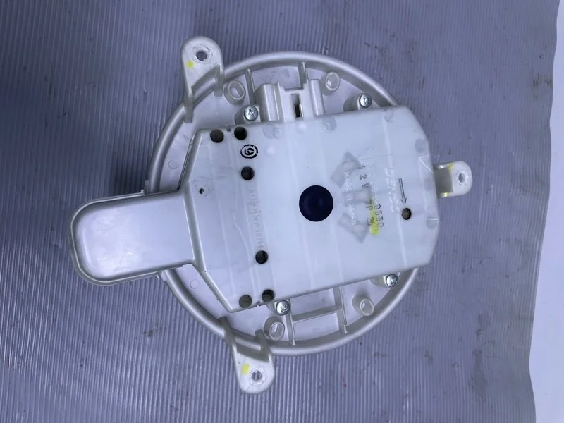 Моторчик отопителя TOYOTA Land Cruiser 2015 8710360481 URJ200 1VD-FTV 4.5