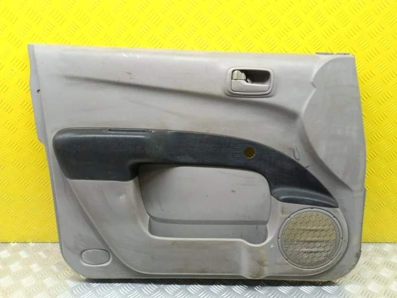 Обшивка двери передняя левая Mitsubishi L200 (2006-2015) 2007 7221A133HA 2.5 D 4D56