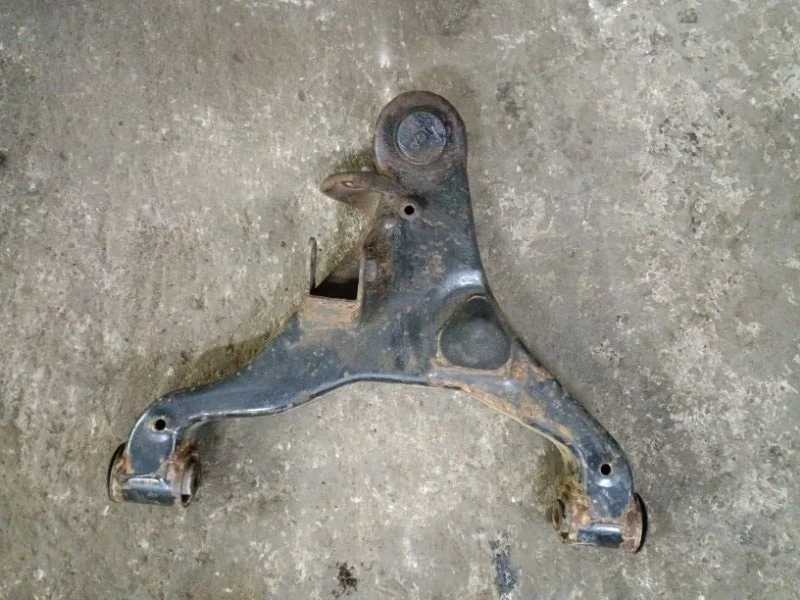 Рычаг передний правый Nissan Pathfinder (R51M) 2004-2013 2010 54500EB300 2.5 D YD25DDTI