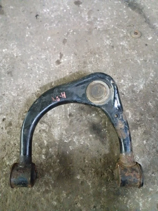 Рычаг передний правый Toyota Hilux (2005-2015) 2015 486100K040 ПИКАП 2.5 D 2KDFTV