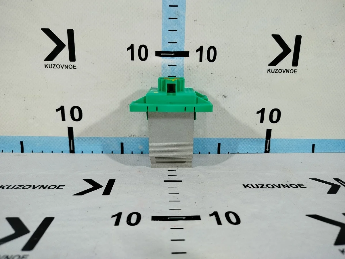 Резистор отопителя Kia Carnival 2015 YP